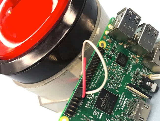Dugme Raspberry Pi